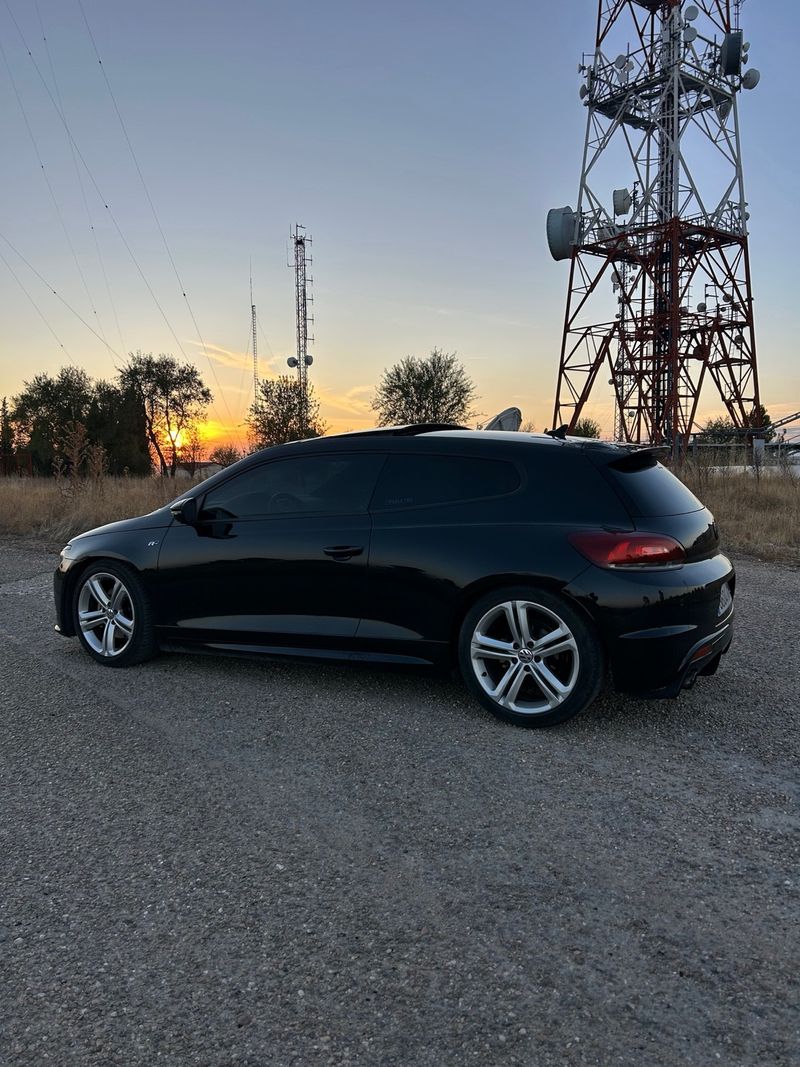 Volkswagen Scirocco 2013 cambio por 4x4 - foto 1