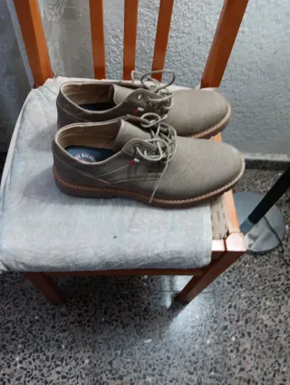 Zapatos Kalasity Talla 44 Beige/Gris Nuevos