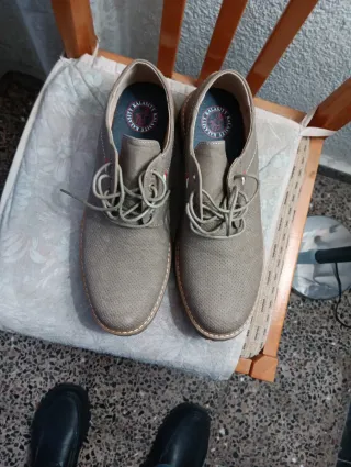 Zapatos Kalasity Talla 44 Beige/Gris Nuevos