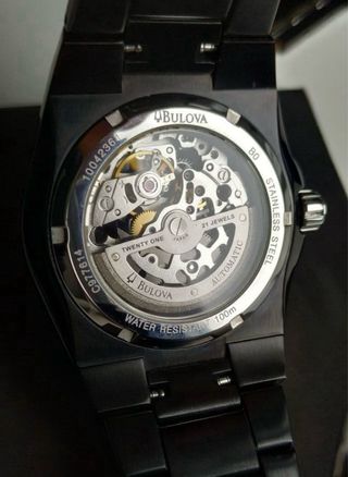 Reloj Bulova Automático Skeleton.