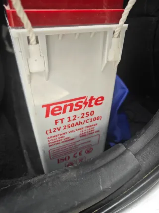 Cajas de sonido vacías o con accesorios