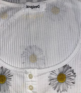 Blusa Desigual flores margaritas