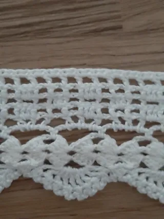 Due borbordi fatti a mano all'uncinetto. Nuovi