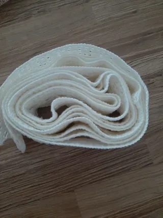 Due borbordi fatti a mano all'uncinetto. Nuovi