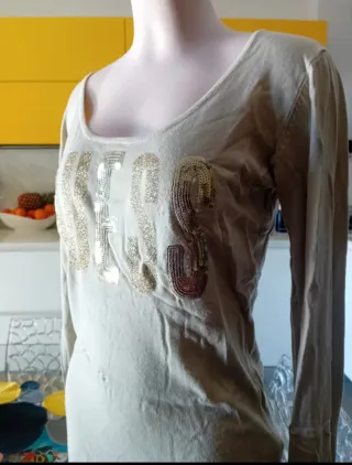 Maglione Guess con paillettes