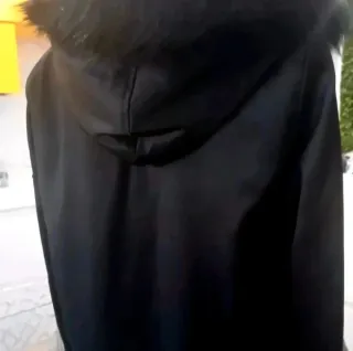 Parka Liu Jo nera con cappuccio