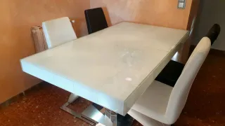 Mesa comedor extensible diseño moderno