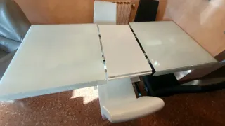 Mesa comedor extensible diseño moderno