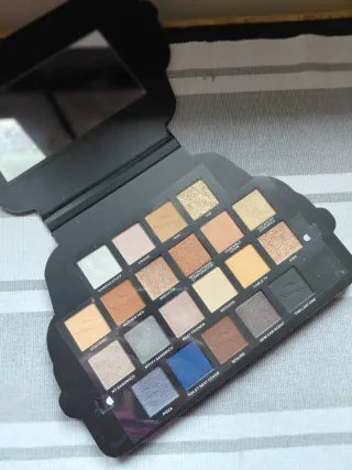 Lote Maquillaje Revolution Friends