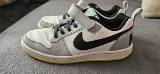 Zapatos Nike niño talla 33