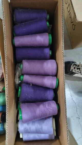 Hilos de coser industriales varios colores