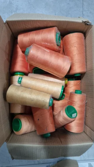 Hilos de coser industriales varios colores