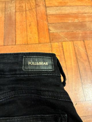 Pantalón pitillo negro Pull&Bear Talla M/38