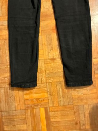 Pantalón pitillo negro Pull&Bear Talla M/38