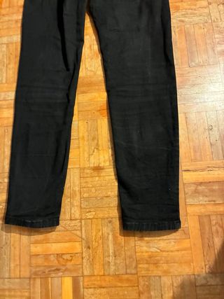 Pantalón pitillo negro Pull&Bear Talla M/38