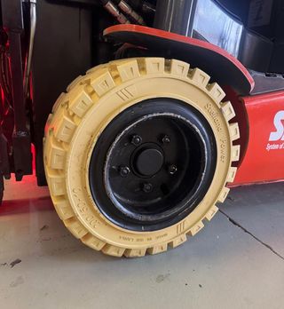 Carretilla Elevadora Toyota 8FBM20T Eléctrica