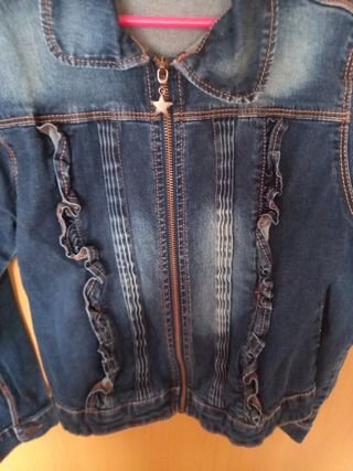 Cazadora vaquera con cremallera
