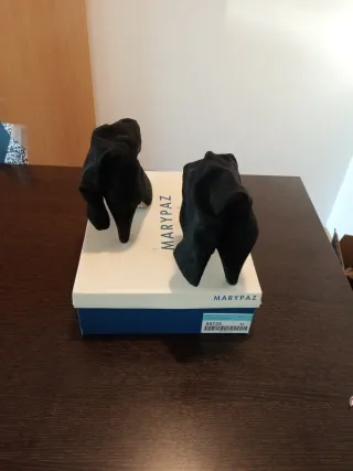 Botines tacón terciopelo Marypaz negros
