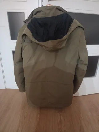 Abrigo Geox 2 capas Talla L. Plumífero