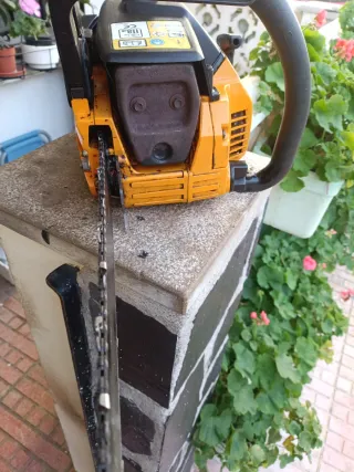 Motosierra McCulloch MC335