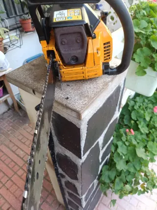 Motosierra McCulloch MC335