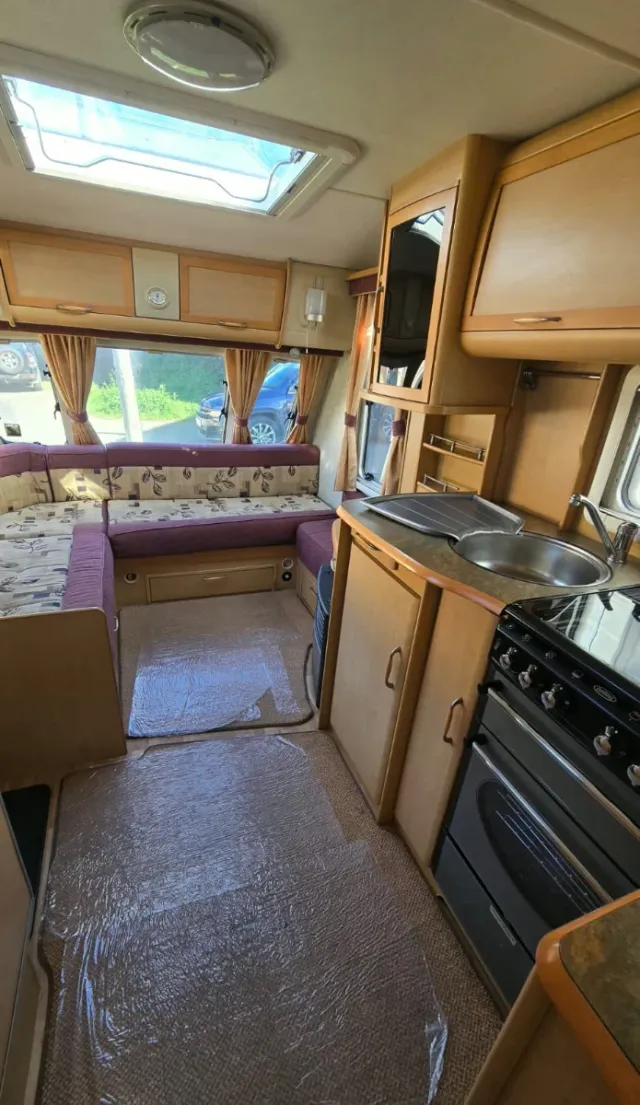 Caravana Abbey Spectrum Cama Fija