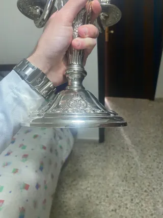 Candelabro antiguo bañado en plata