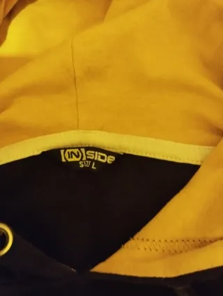 Sudadera con capucha negra y amarilla unisex niño