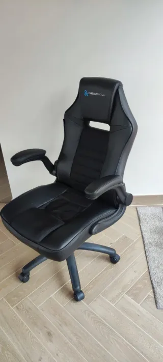 Silla de escritorio Newskill Negra
