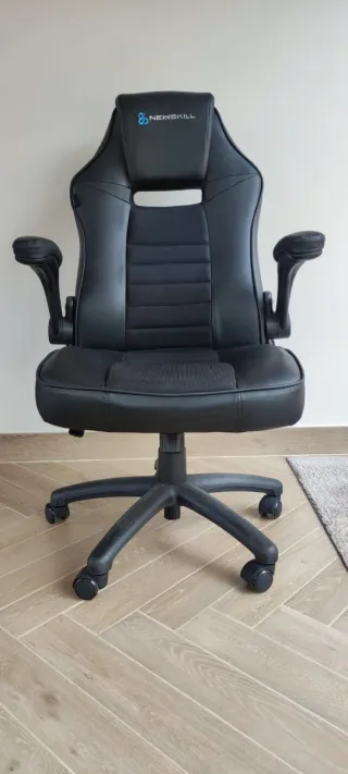 Silla de escritorio Newskill Negra