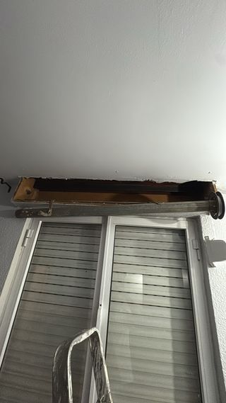 SE ARREGLAN PERSIANAS Y UTILES DEL HOGAR