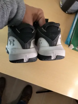 Zapatillas deportivas Under Armour talla 38