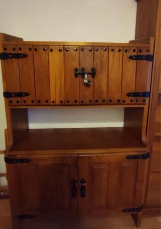 Mueble aparador rústico madera y metal