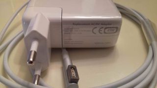 Cargador para Macbook Air / NUEVO  DE ESTRENO