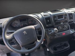 Camion 3500kg con trampilla