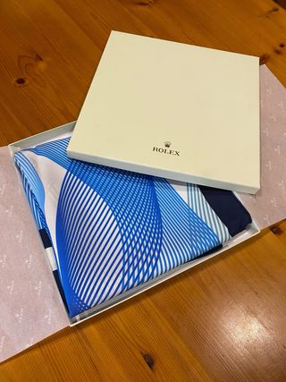 Pañuelo fular Rolex de seda grande