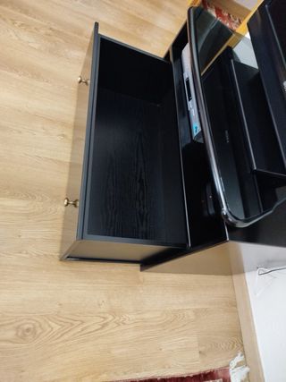 Mueble TV negro con plataforma giratoria