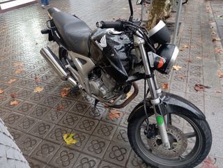 Honda CBF 250 Negra
