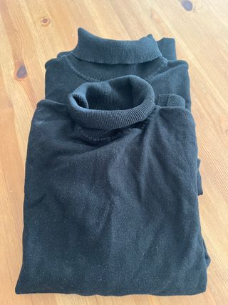 2 jerséis cuello alto negros para niños