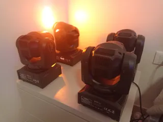 4 Teste Mobili 480W DJ Animazione