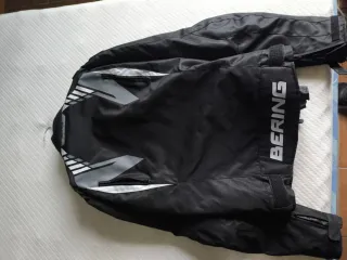 Chaqueta de moto Bering XL.