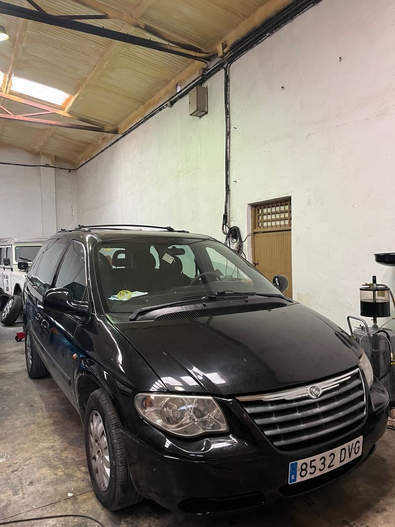Chrysler Voyager 2005 - foto 1