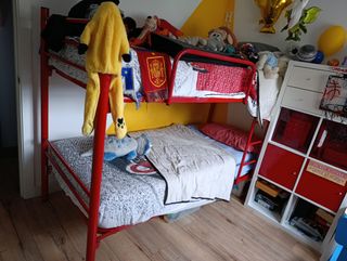 Litera Infantil IKEA Roja