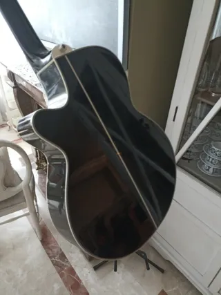 Guitarra Electroacústica Takamine Negra