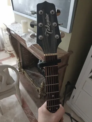 Guitarra Electroacústica Takamine Negra