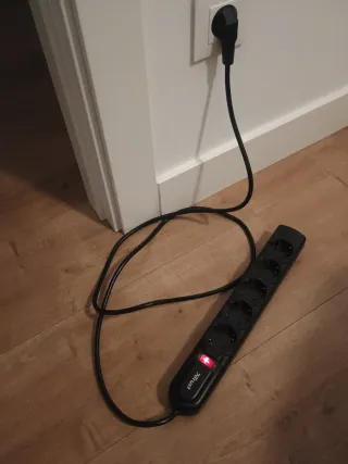 Regletas de 4 y 5 enchufes con interruptor