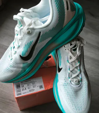 Nike Vomero 18 Talla 44 Nuevas