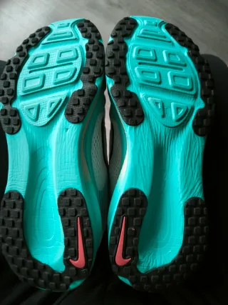 Nike Vomero 18 Talla 44 Nuevas