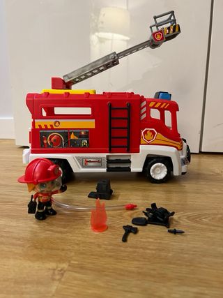 Camión Bomberos Pin y Pon con Accesorios