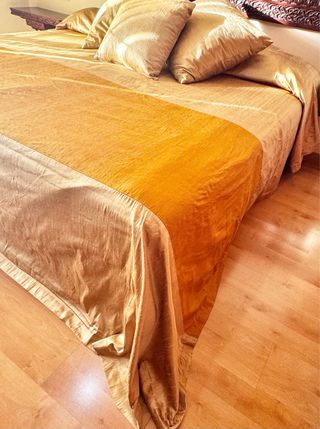 Conjunto de Colcha cubrecama y cojines